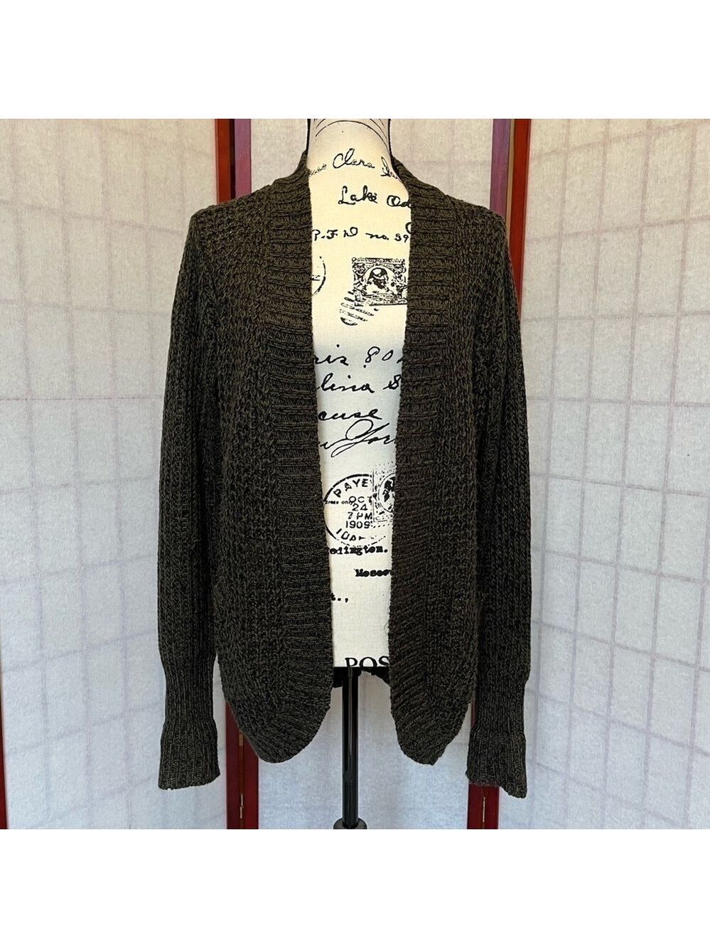 Cute Cardigan - NWOT - Size Small